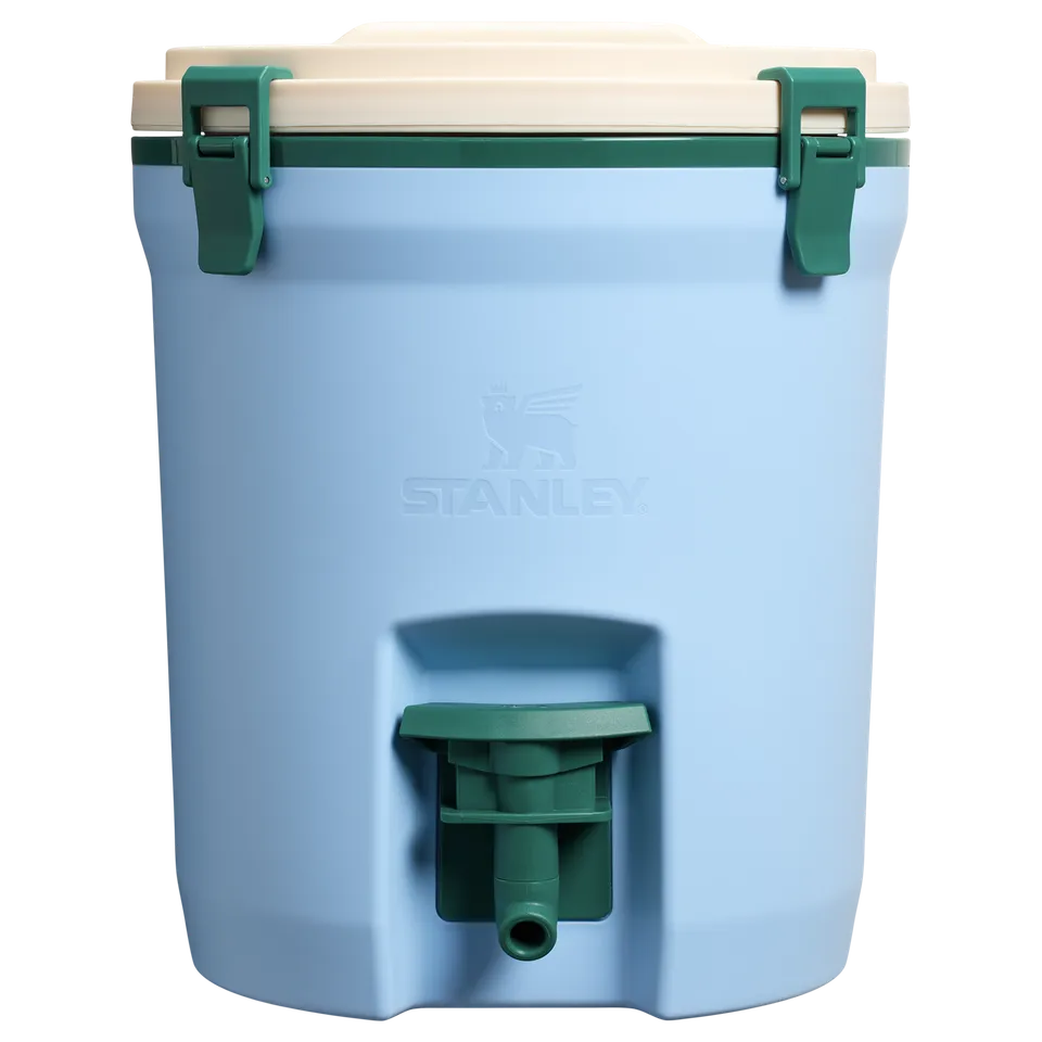 stanley-1913-fast-flow-water-jug-7-5-l-isolierter-wasserkrug-mit-hahn-und-doppel image 1