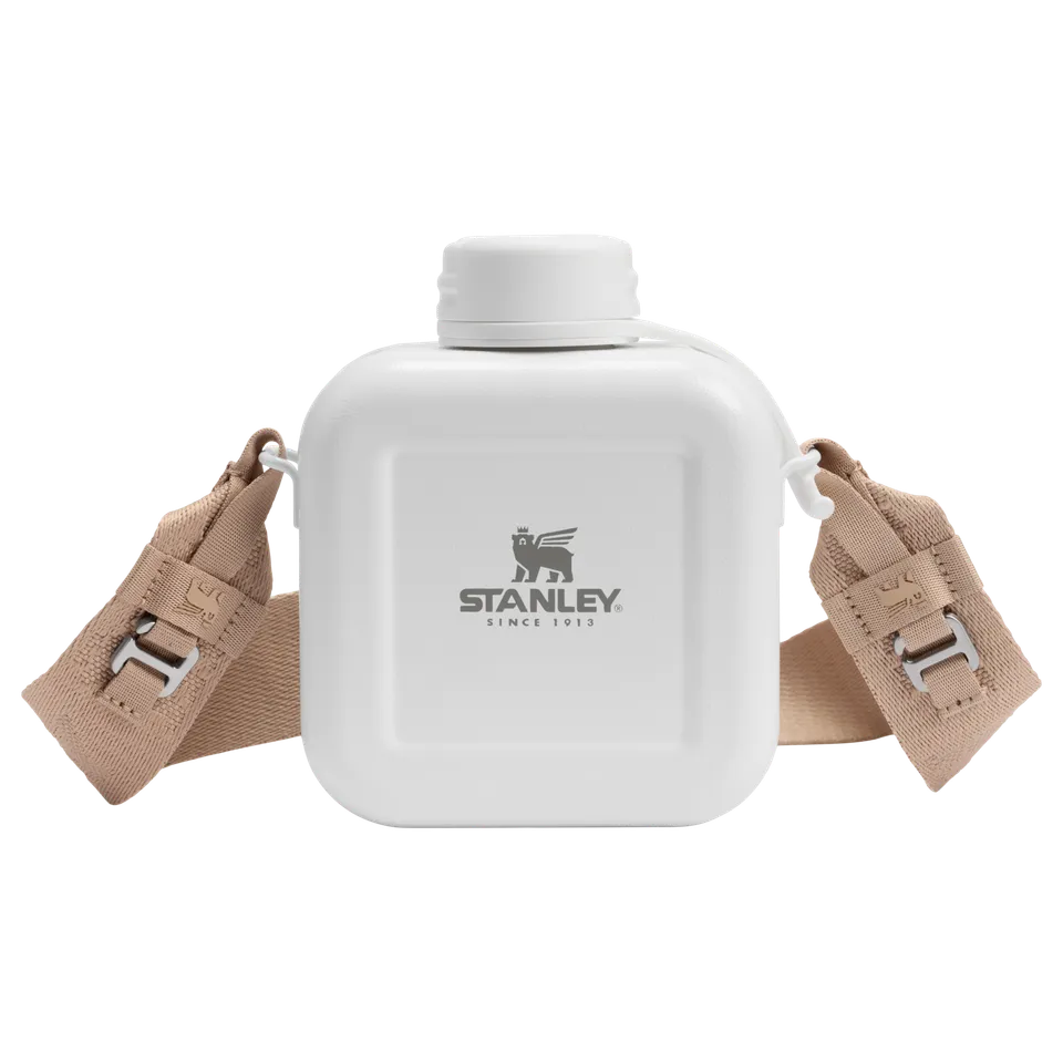 stanley-1913-the-next-x-nature-canteen-0-74-l-leichte-feldflasche-aus-recyceltem image 1