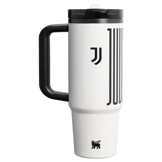 stanley-1913-x-juventus-quencher-protour-tumbler-0-89-l-auslaufsicherer-flip-str image 1