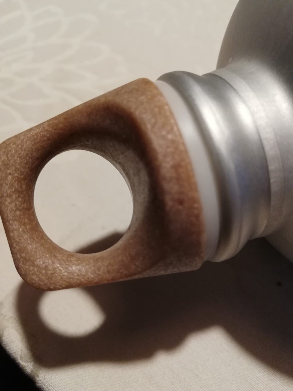 Schönes Design, Deckel etwas fummelig