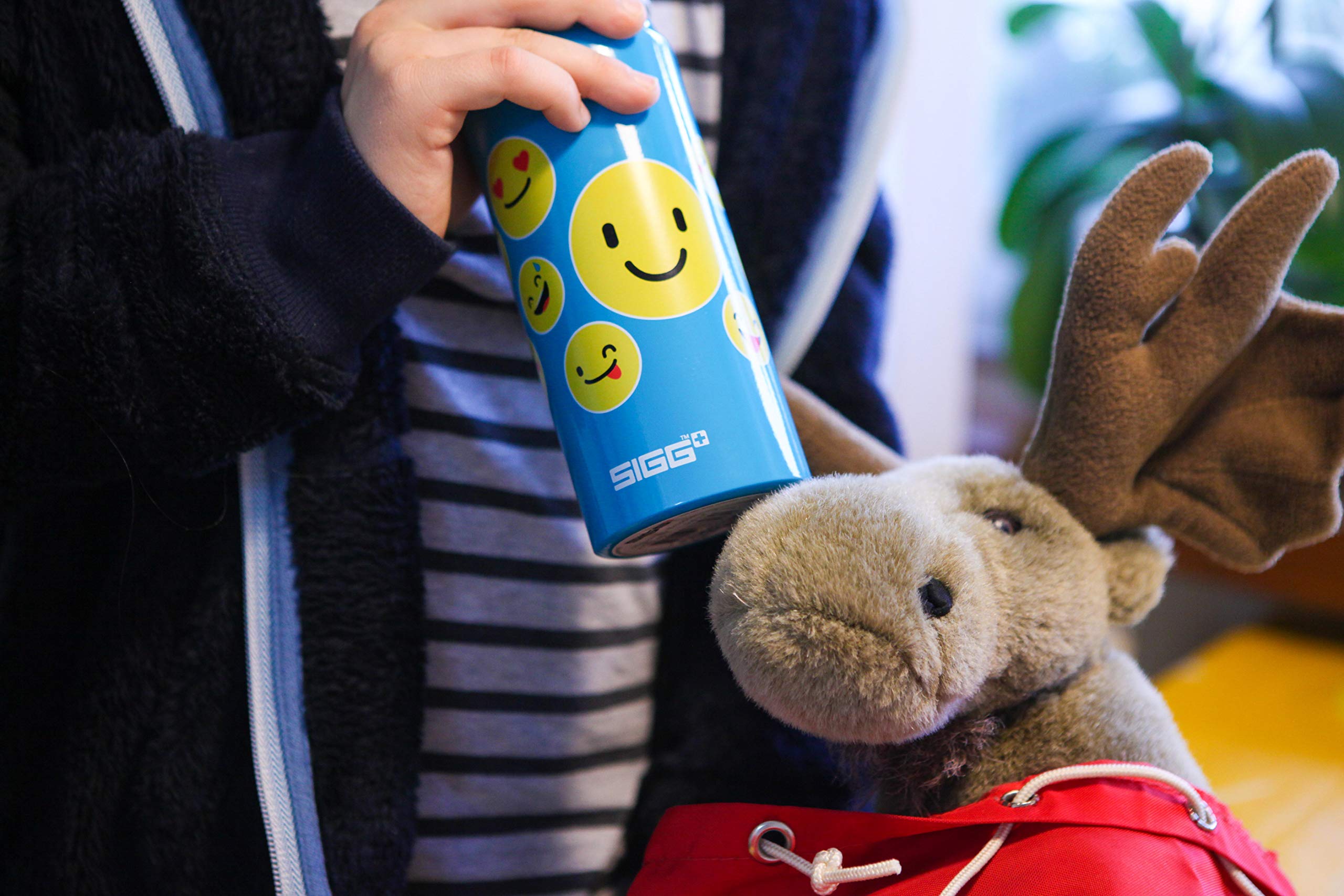 sigg-miracle-alu-emoticon-kinder-trinkflasche-0-6l-leichte-aluminium-kinderflasc image 2