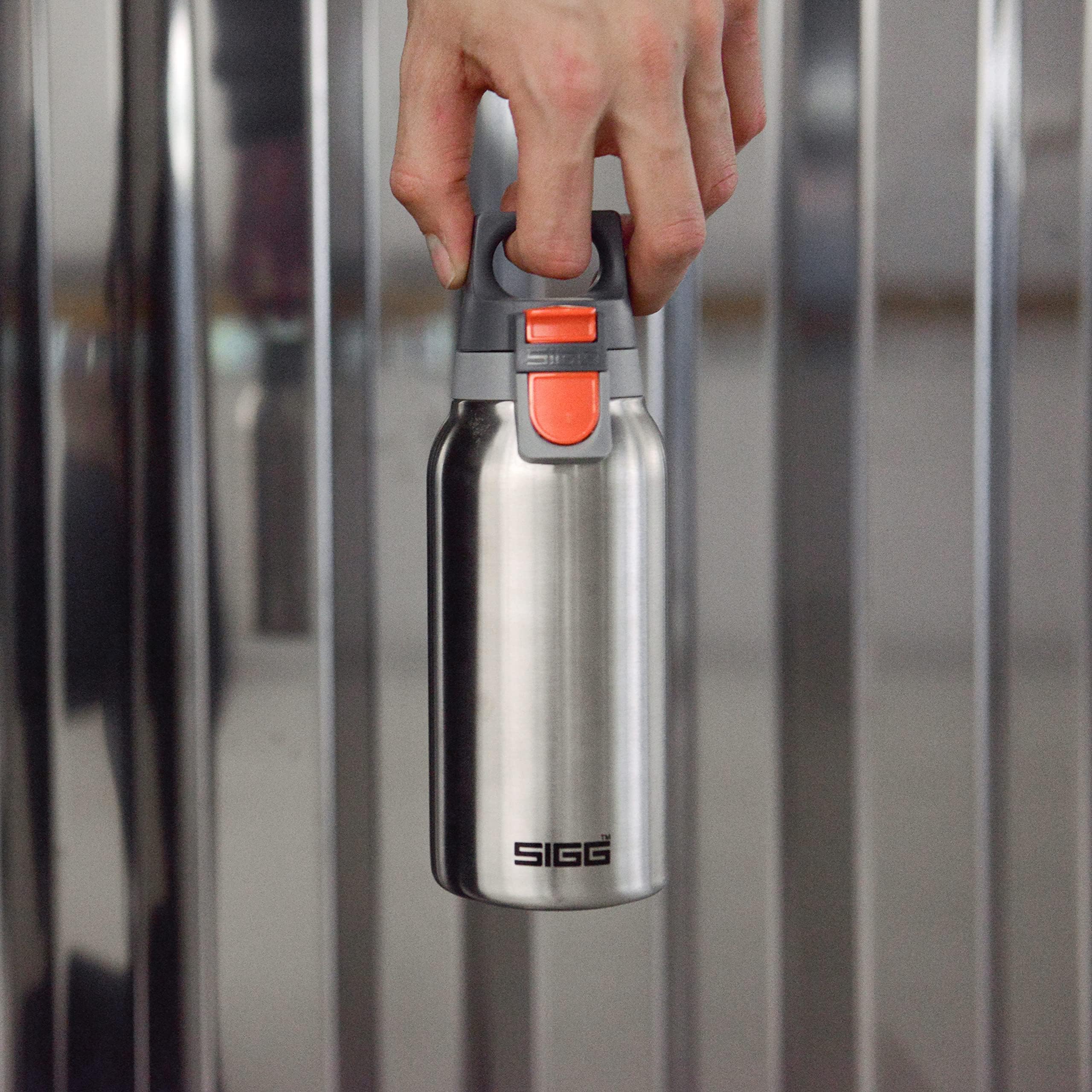 sigg-hot-cold-one-top-grey-ersatzverschluss-f-r-thermoflaschen-0-3-0-5-l-einh-nd image 3